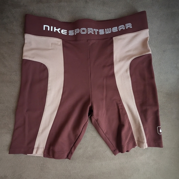 Nike Women's NSW Street Bike Shorts. Size L CZ9771 - Picture 2 of 8